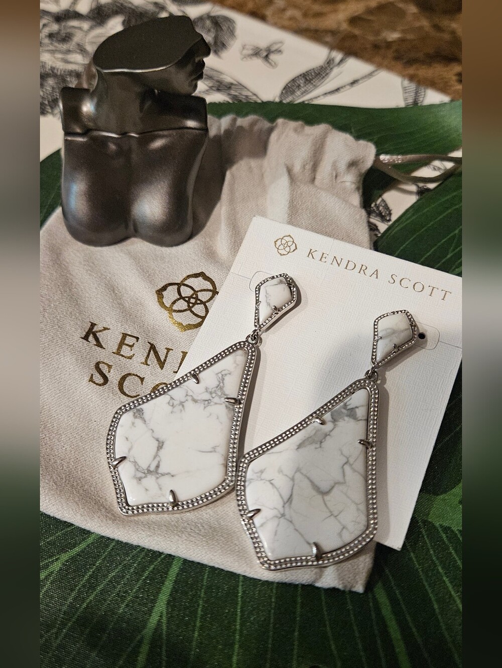 Kendra Scott Silver-Tone White Howlite Alexis Earrings